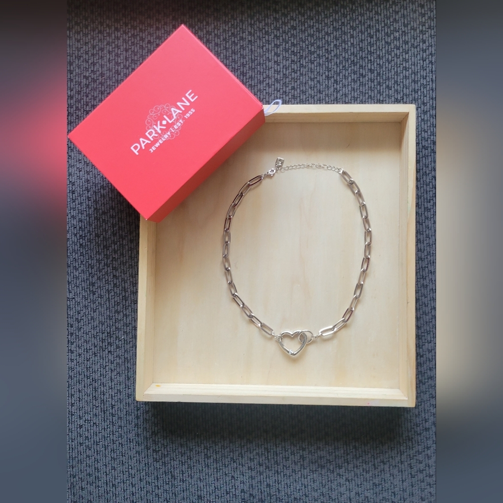 NIB Park Lane Paper Clip Heart Valentine Romance silvertone Necklace